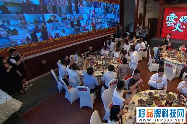 马云赴火锅之约，和美女护士深情对唱，称下辈子“嫁”安徽