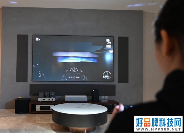 玩游戏就选百吋 三星全色激光投影仪真的太香了 