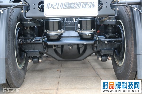 不用驾驶员，取消驾驶室，解放L4级无人驾驶牵引车来了
