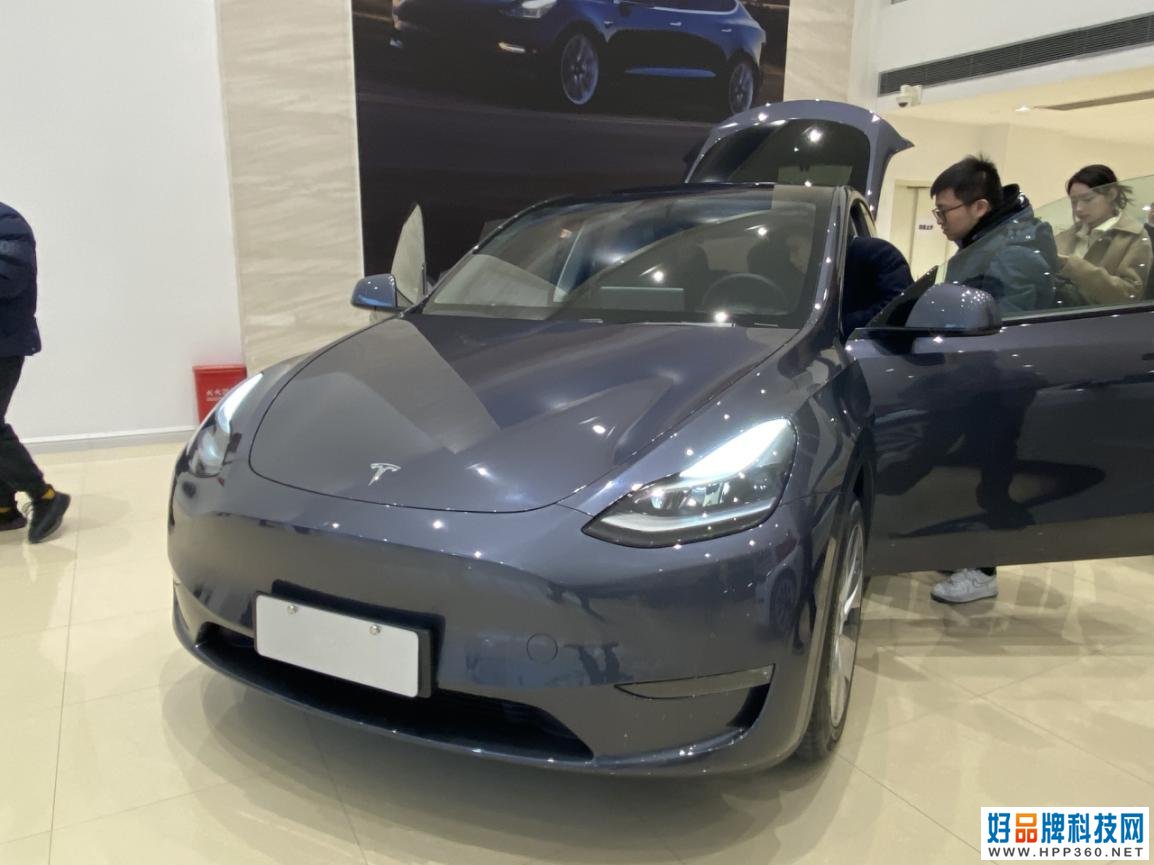 实探特斯拉Model Y|降维打击实在厉害，到店人数骤然陡增