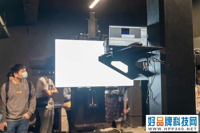 硬核音画质+智慧全场景，TCL C12 Mini LED 智屏现场体验 