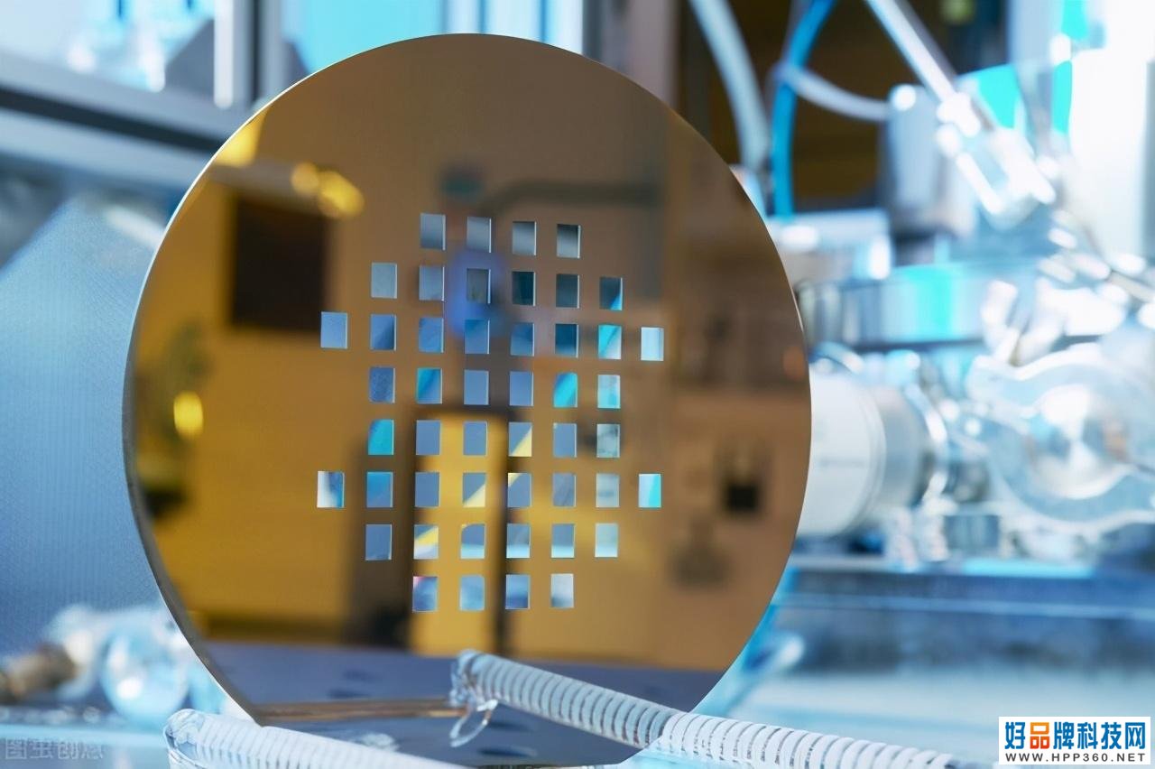 石墨烯芯片、2nm、1nm相继突破，中国院士：55nm才是当下关键