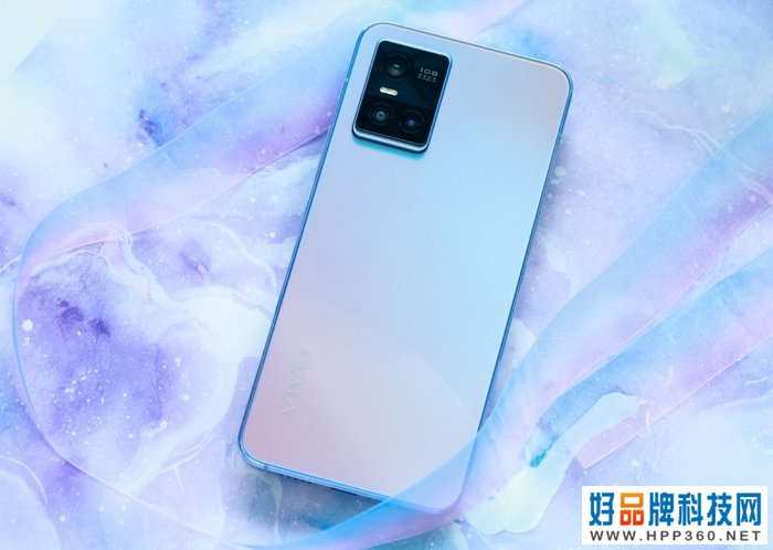 自拍新体验：最自然的自己有多好看？vivo S10 Pro上手简评