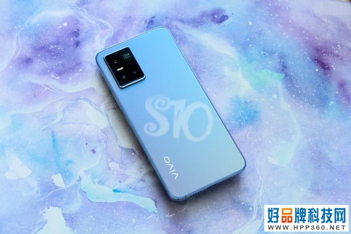 自拍新体验：最自然的自己有多好看？vivo S10 Pro上手简评