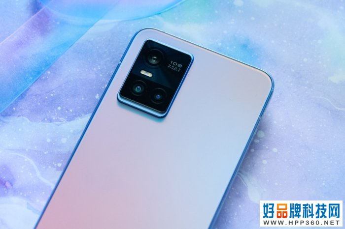 自拍新体验：最自然的自己有多好看？vivo S10 Pro上手简评