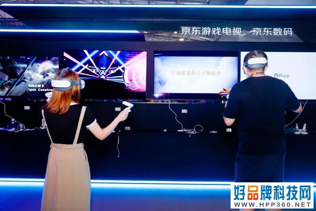 OLED自发光屏亮相UDE2021,观众：OLED玩的爽，看的更爽！ 