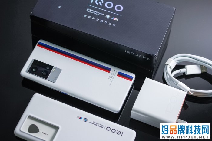 简评：“有效”手机到底如何？iQOO 8 Pro“有话说”