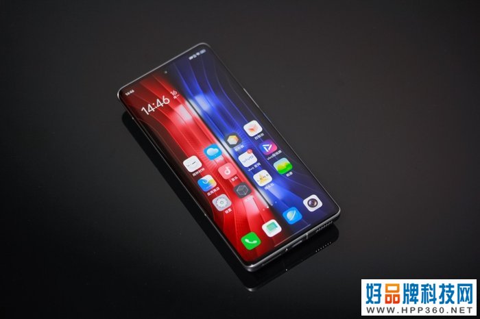 简评：“有效”手机到底如何？iQOO 8 Pro“有话说”