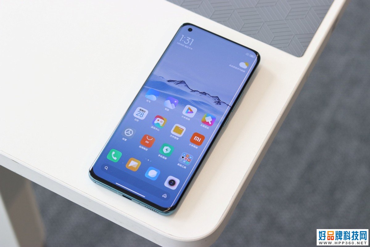 跌价900元，2K曲面屏+5nm芯片，12GB+256GB旗舰“迎战”iPhone13