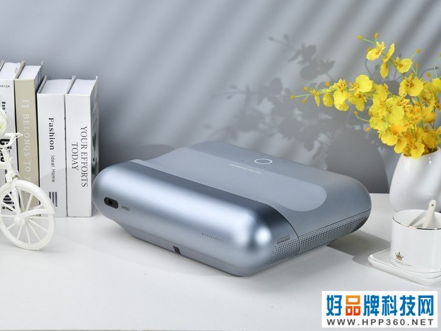 坚果智慧墙O1 Pro评测：用科技重塑光影 解锁交互新方式 