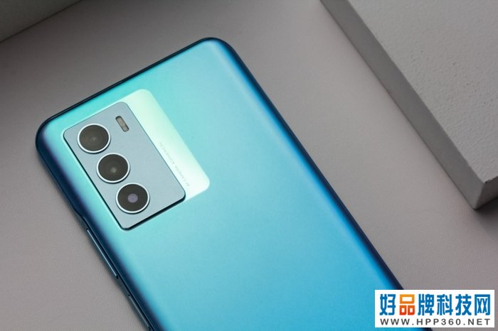 全“芯”高能vivo T1评测：让玩乐实力尽情绽放