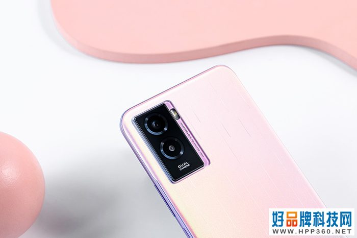 vivo Y55s：6000mAh加持 首销周到手价仅需1399元