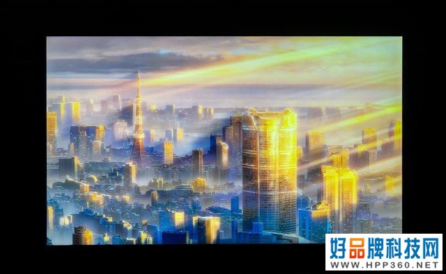 90后们多看看电视吧，别再玩手机了！ 