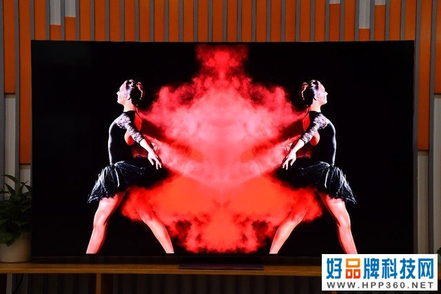 画质价格双"王炸" TCL Mini LED电视Q10G深度体验 