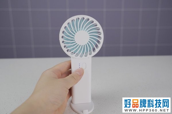 均价不超过50元的办公室热销小风扇横评，谁才是你心目中的解暑降温能手？