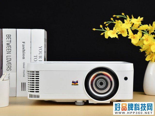 高亮度LED短焦 优派LS550WH投影机评测 