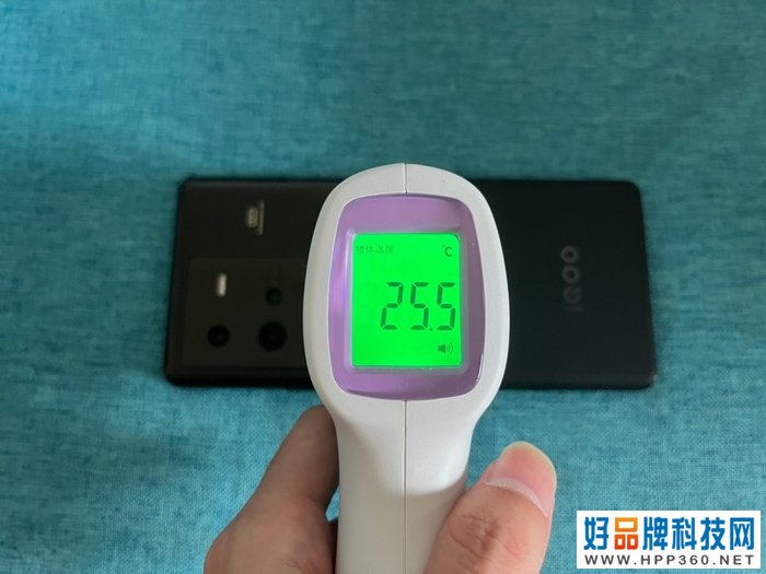 iQOO 10 Pro评测：重新定义充电时长的“赛道”之作