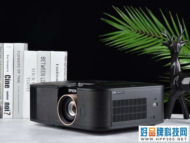 普及款与4K专业款 爱普生全新家用智能投影评测 