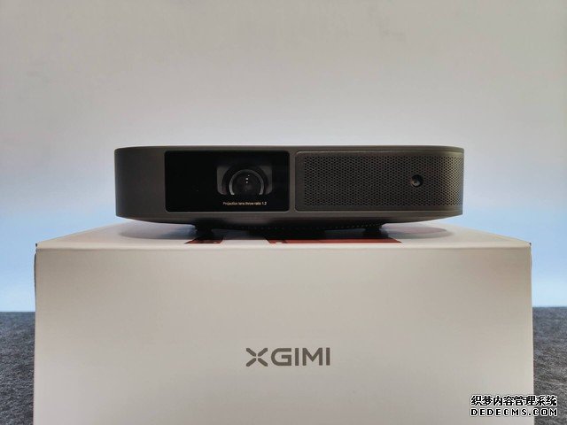 两千元档位家用投影对比，微果D1 Pro&极米NEW Z6X怎么选