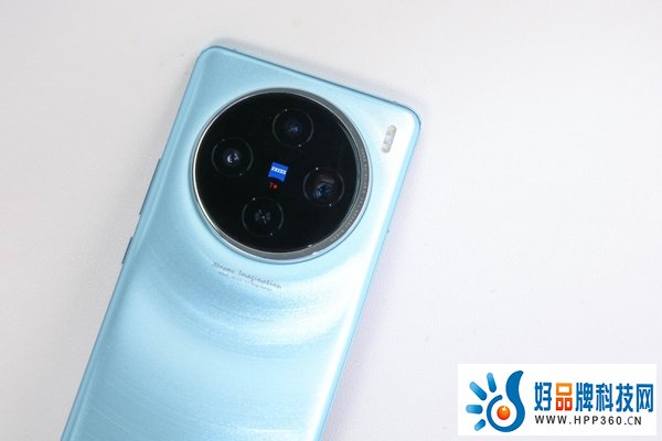 首发天玑9300旗舰芯，vivo X100带来满分旗舰体验
