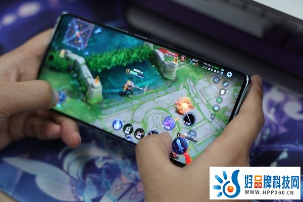 首发天玑9300旗舰芯，vivo X100带来满分旗舰体验
