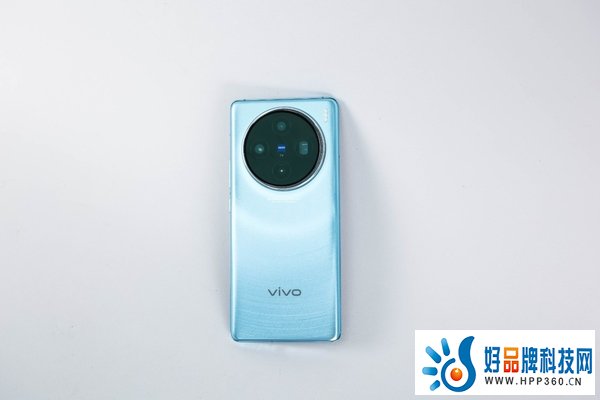 首发天玑9300旗舰芯，vivo X100带来满分旗舰体验