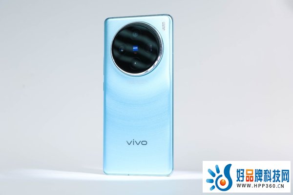 首发天玑9300旗舰芯，vivo X100带来满分旗舰体验