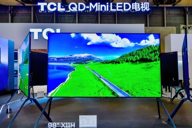 TCL X11H斩获AWE 2024艾普兰金奖