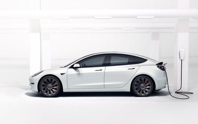 全新特斯拉Model 3高性能版细节曝光