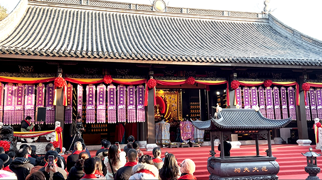 2025年元旦：范大夫祠正式开放，商圣范蠡研究院院长范贵宾拜祭先祖范蠡