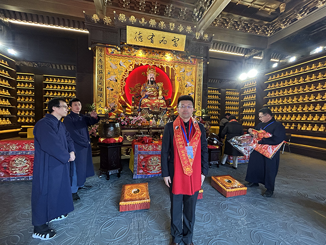 2025年元旦：范大夫祠正式开放，商圣范蠡研究院院长范贵宾拜祭先祖范蠡